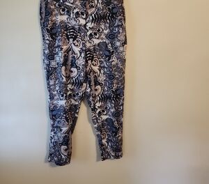 Monroe & Main Abstract Black and Cream Pants